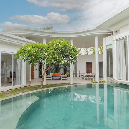 Taman Mesari Luxury Villas-Seminyak Buitenkant foto